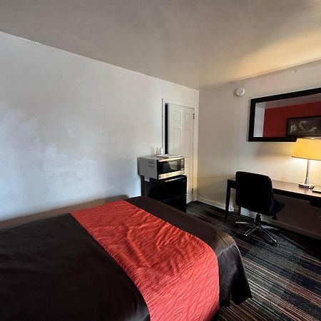 Oyo Palm Leaf Motel Ашланд Екстериор снимка