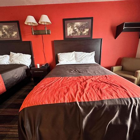 Oyo Palm Leaf Motel Ашланд Екстериор снимка