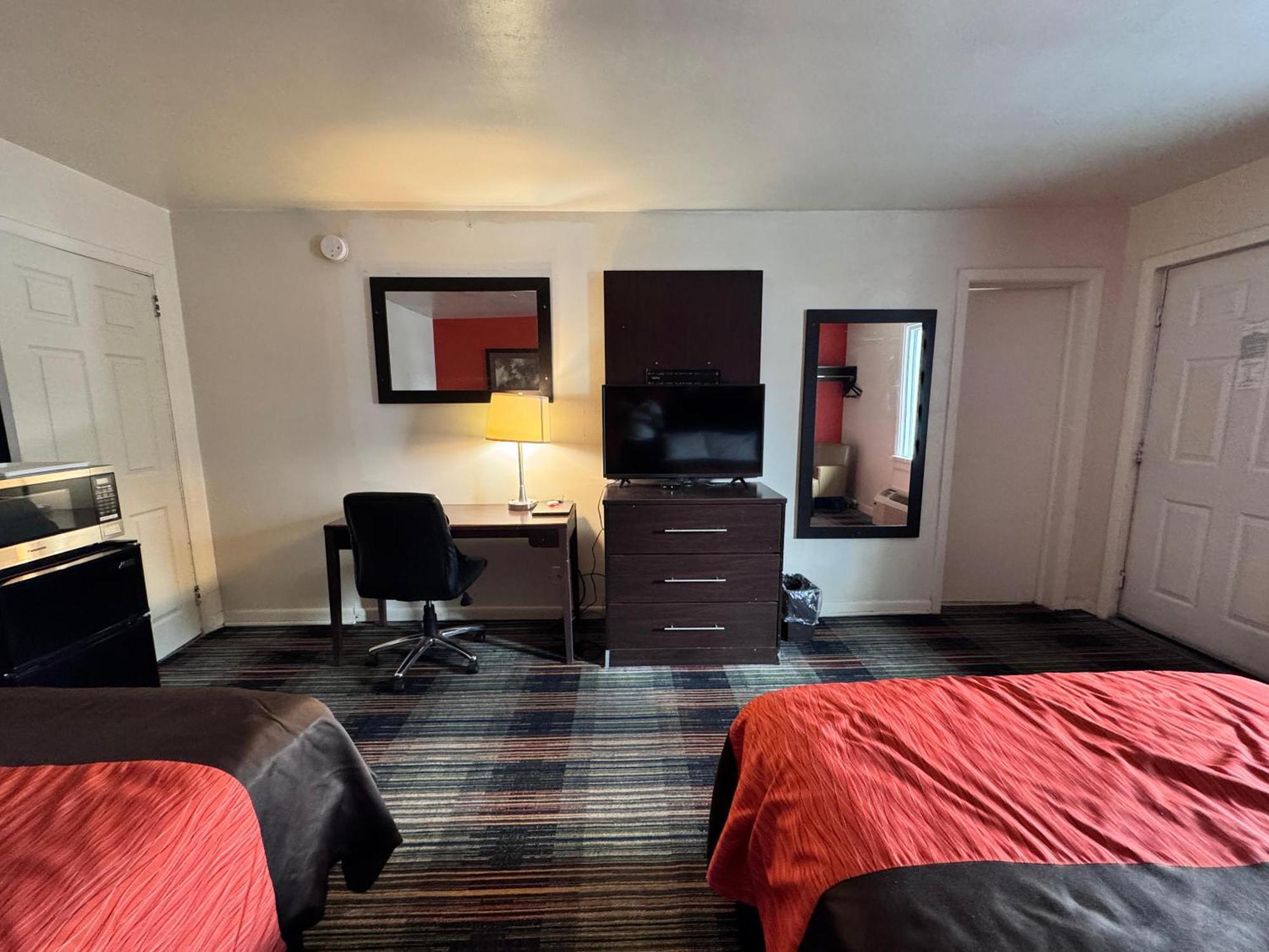 Oyo Palm Leaf Motel Ашланд Екстериор снимка