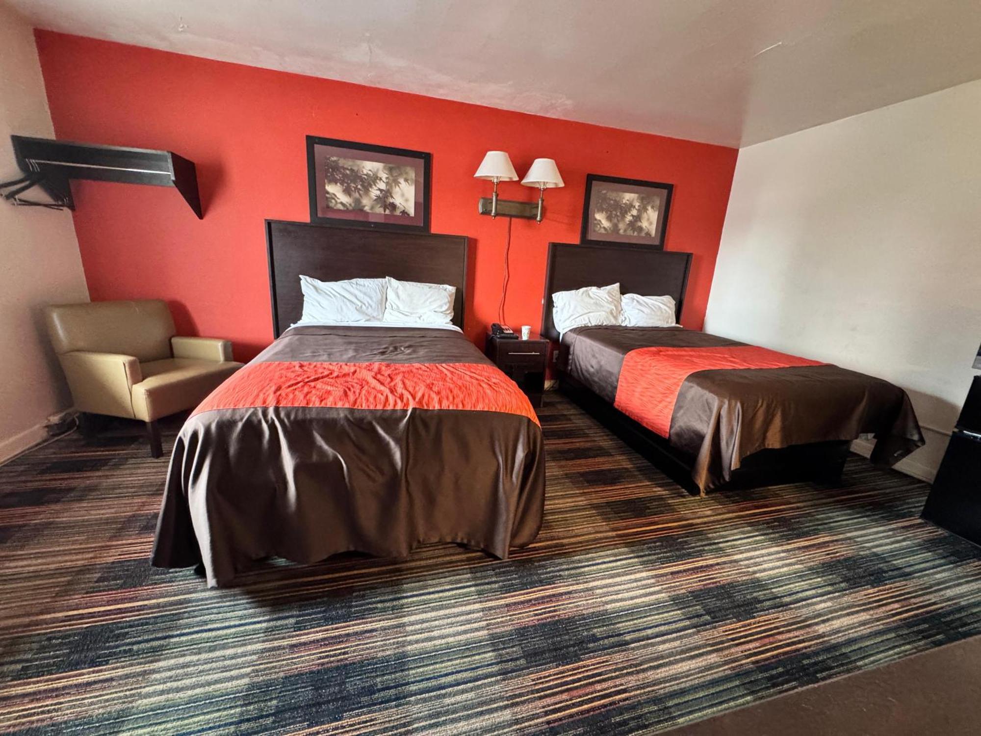 Oyo Palm Leaf Motel Ашланд Екстериор снимка