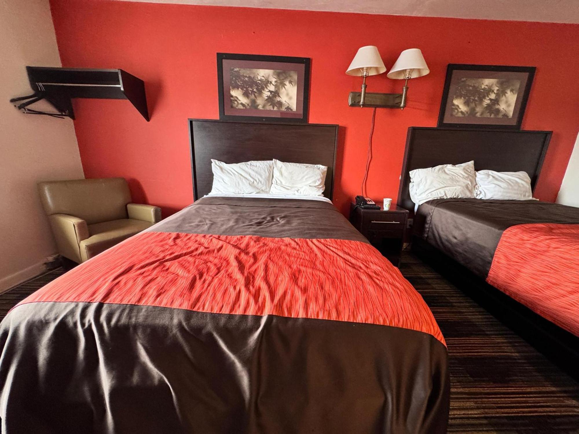 Oyo Palm Leaf Motel Ашланд Екстериор снимка